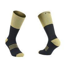 Calcet�n Alto Northwave EXTREME PRO Negro-Verde Khaki