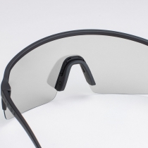 GAFAS DEPORTIVAS OUT OF PIUMA LOGO NEGRO PHOTOCHROMIC