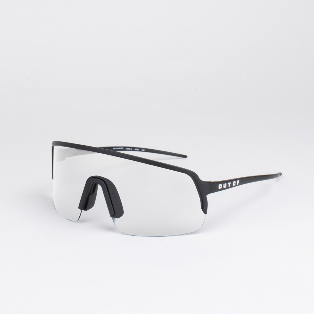 Gafas Deportivas Out Of Piuma Logo Blanco Lente Photochromic
