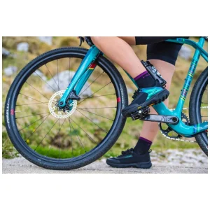 Zapatillas Northwave FREELAND WMN Negro-Iridescent